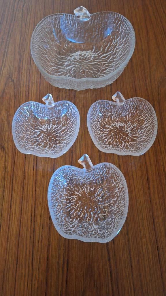 Fruitschaal uit glas 8 cm hoog 22 cm breed met 3 kommetjes, Ophalen of Verzenden