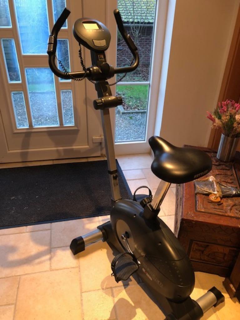 vélo d'appartement de qualité Kettler avec monitoring santé, Comme neuf, Enlèvement, Vélo d'appartement, Jambes