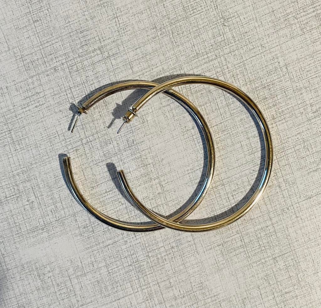 Boucles d’oreilles de fantaisie de type créoles en argent, Bijoux, Sacs & Beauté, Boucles d'oreilles, Utilisé, Argent, Argent
