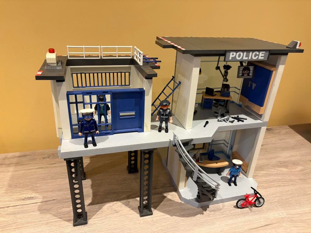 Commissariat de police playmobil avec alarme, Ophalen, Zo goed als nieuw