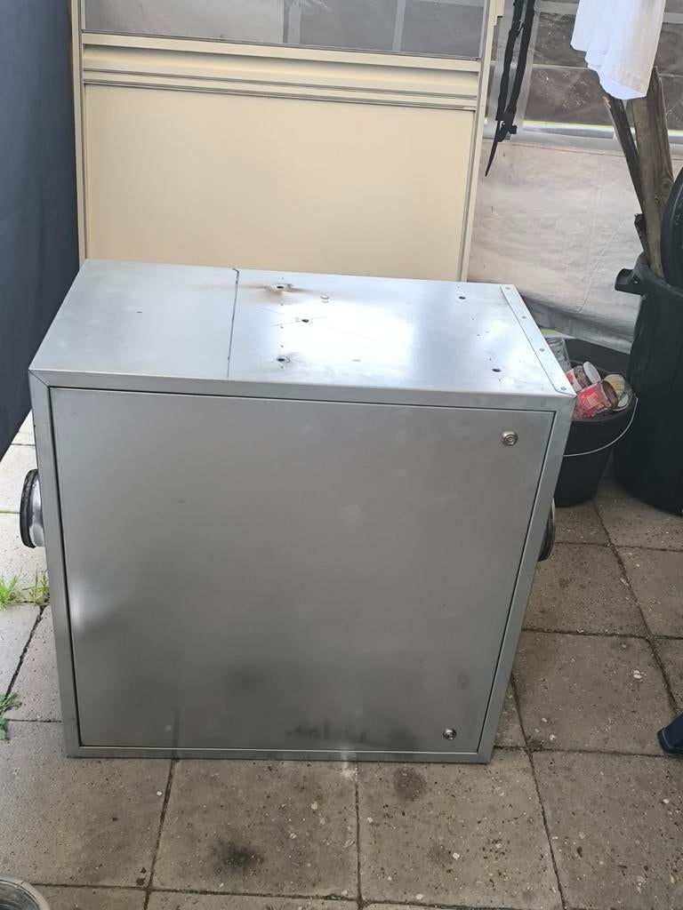 dampkap ontgeurder, Enlèvement