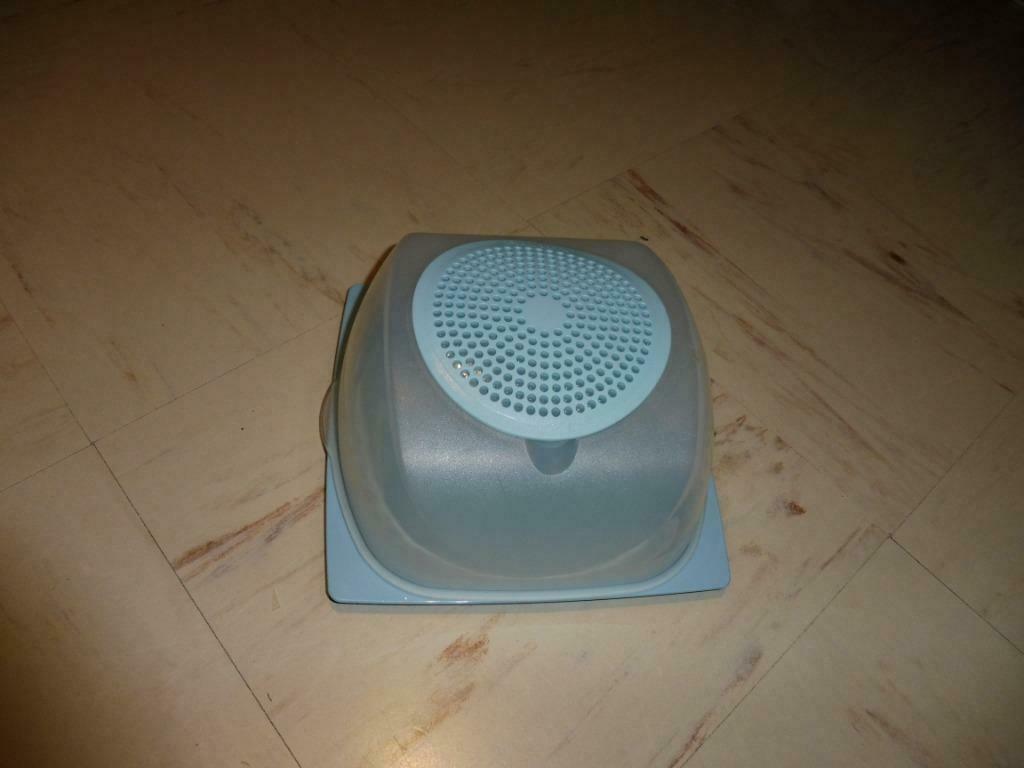 BOITE A FROMAGE moyenne tupperware jamais servi, Enlèvement ou Envoi, Utilisé, Bleu, Boîte