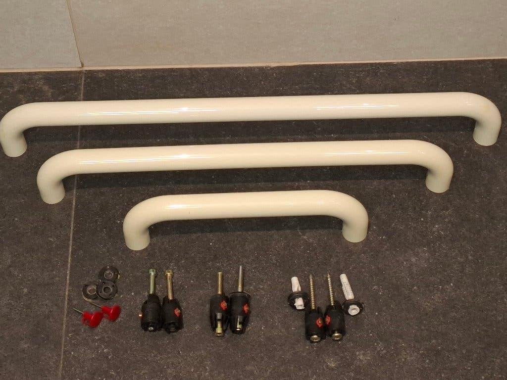HEWI 3 porte-serviettes et poignée de support design, Maison & Meubles, Autres marques, Porte-serviettes, Comme neuf, Enlèvement