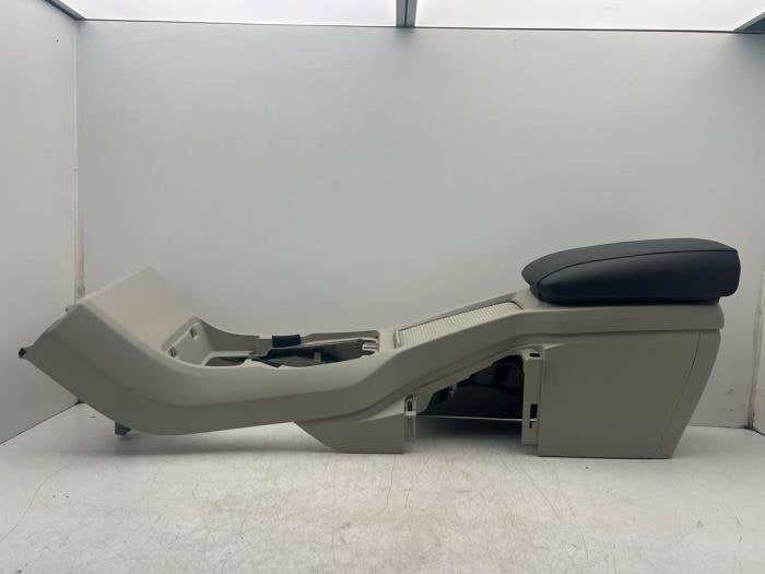 Armleuning van een Volvo V40, Gebruikt, -, -, Ophalen of Verzenden