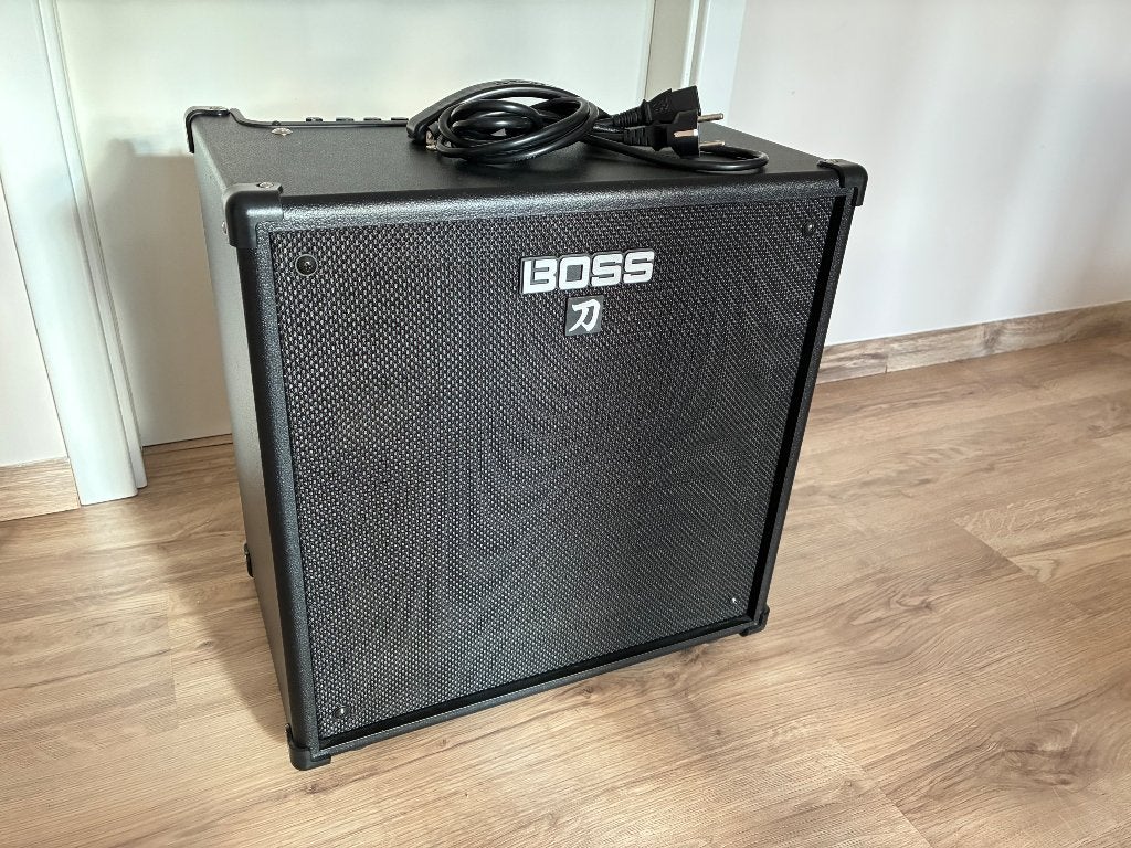 Boss Katana 110 basversterker, Muziek en Instrumenten, Ophalen, Zo goed als nieuw, Basgitaar, 50 tot 100 watt