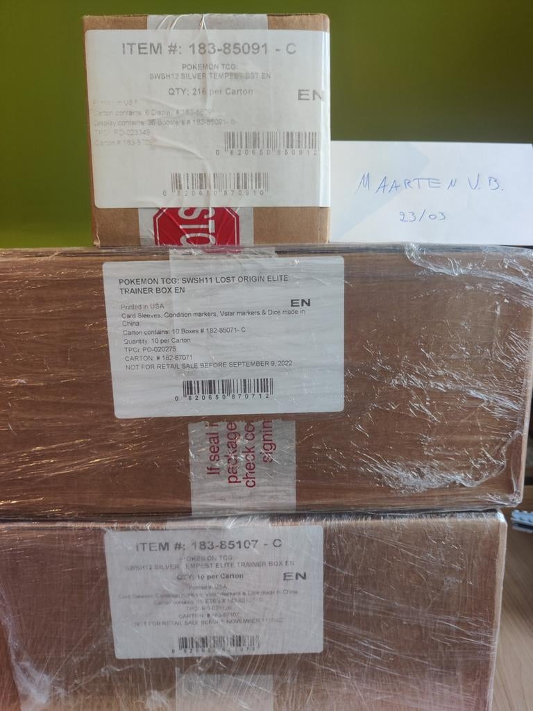 Pokemon sealed cases, Ophalen of Verzenden