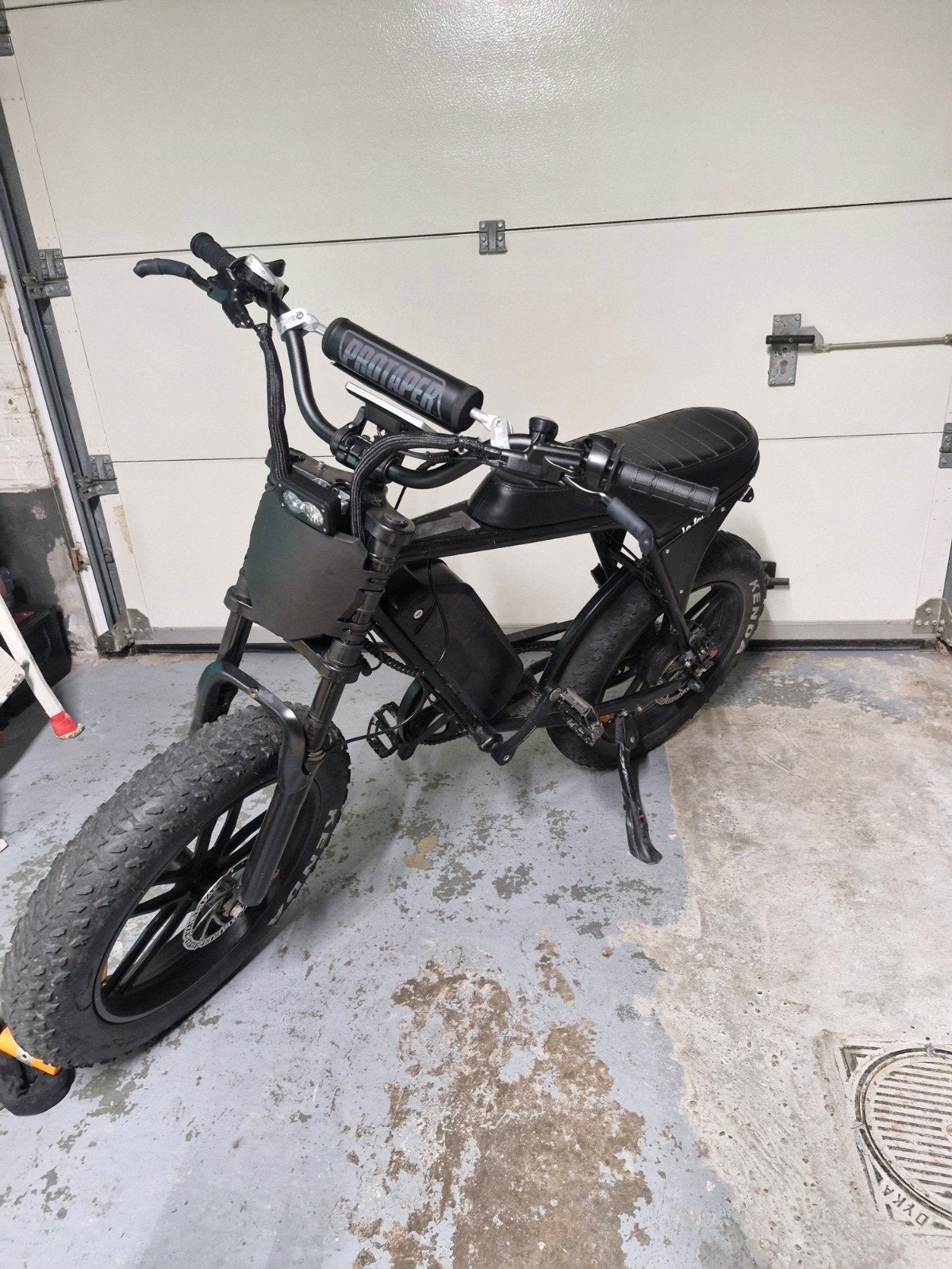 fatbike v8 (2025 model), Ophalen, Gebruikt, 50 km per accu of meer