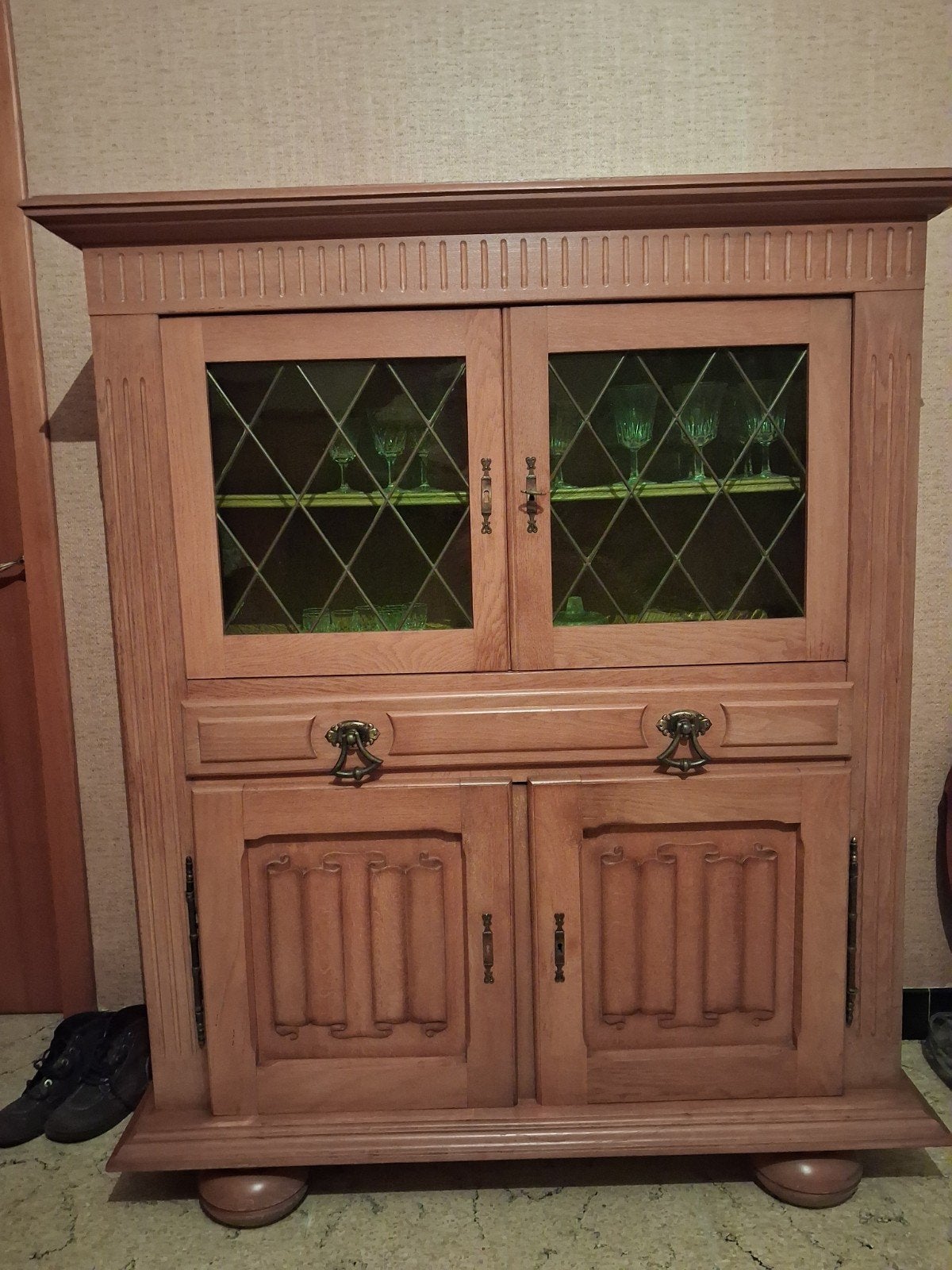 Eiken buffetkast met glas-in-lood, Huis en Inrichting, Ophalen, Eikenhout