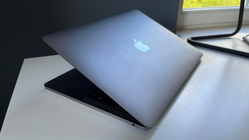 Apple MacBook Pro - 13.3", Utilisé, Azerty, 128 GB ou moins, 2 à 3 Ghz