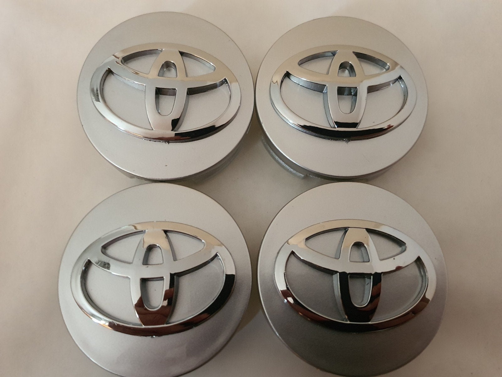 Toyota velgen naafdoppen buitenkant 62 mm zwart of zilver, Ophalen of Verzenden, Nieuw
