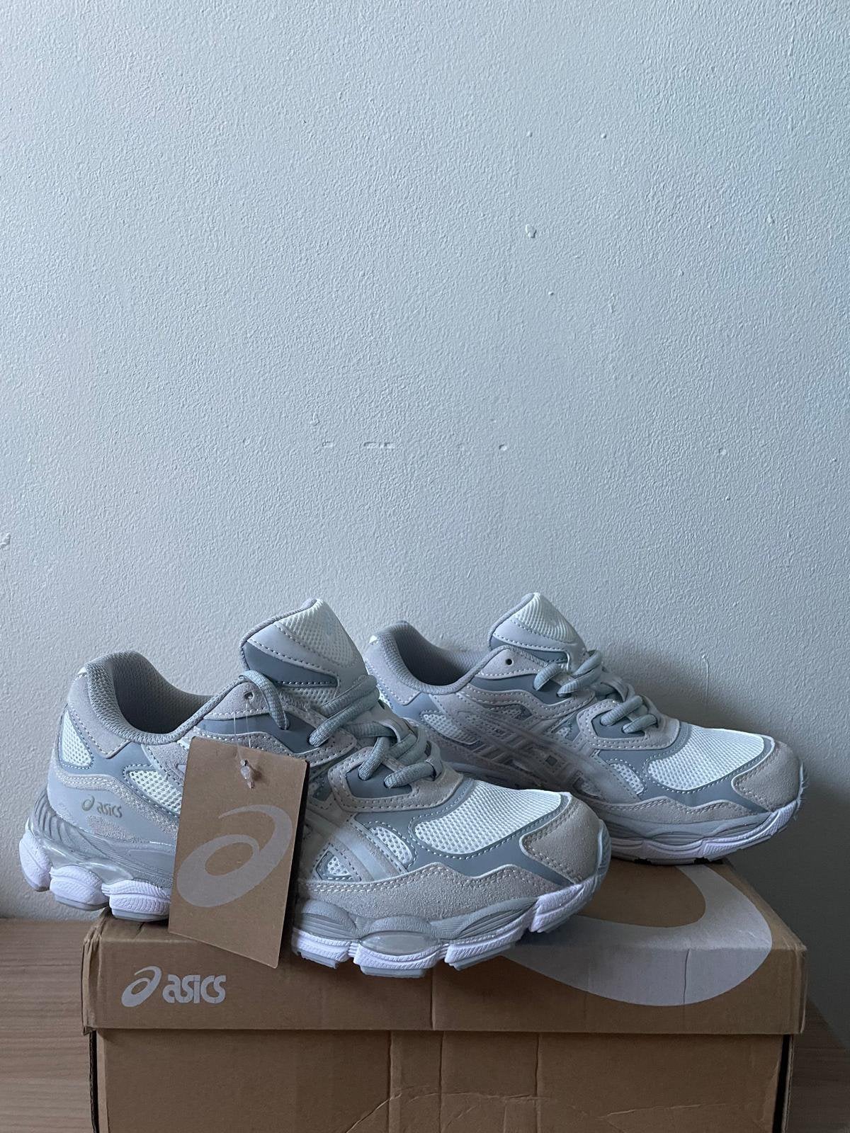 Asics gel nyc cloud grey maat 42,5, Ophalen of Verzenden, Zo goed als nieuw