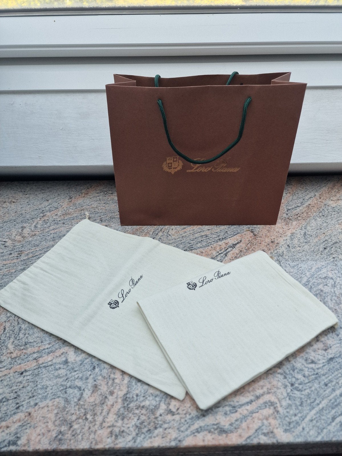Loro Piana tas en stofzakken/dustbags, Kleding | Heren, Overige Herenkleding, Ophalen of Verzenden