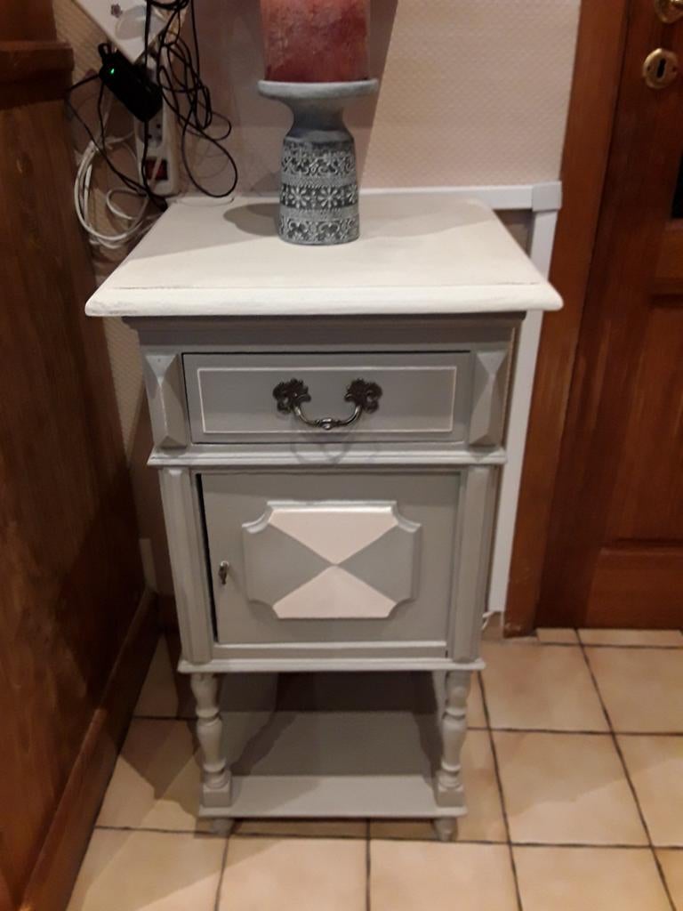 Table de chevet, Ophalen