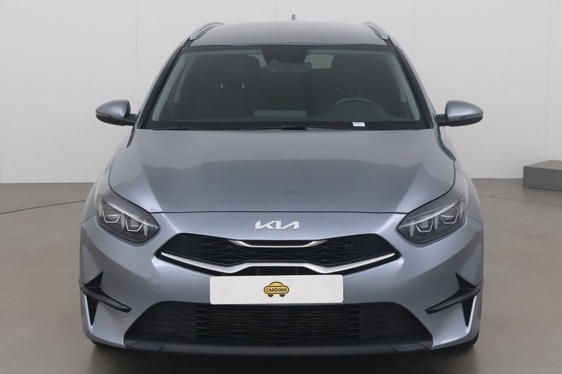 KIA Ceed SW 1.5 t-gdi more isg 160, Autos, Argent ou Gris, Achat, Euro 6, Entreprise