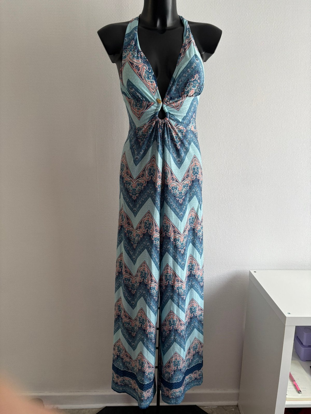 Nieuwe jumpsuit met mooie achterkant, Kleding | Dames, Jumpsuits, Ophalen of Verzenden, Nieuw, Blauw