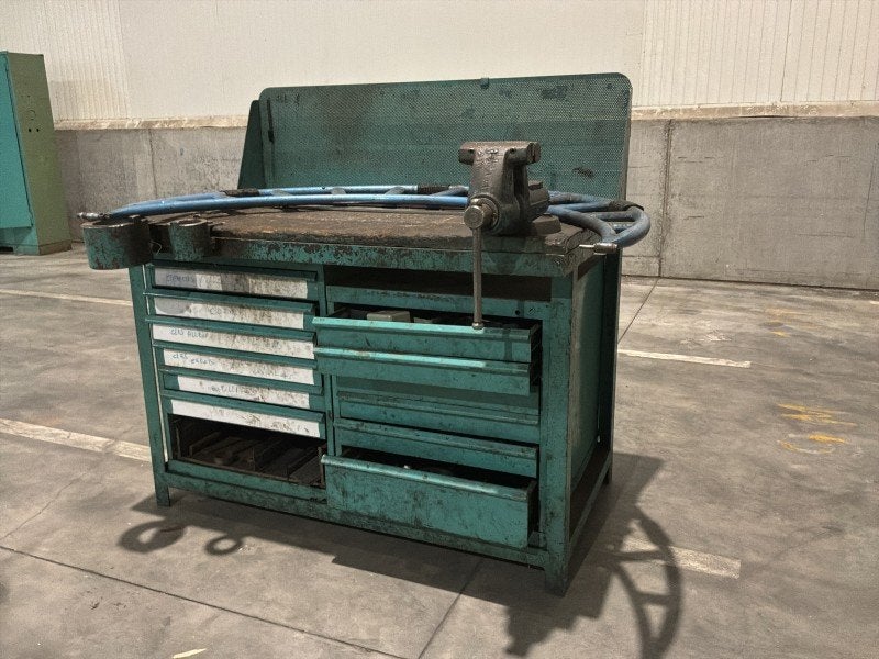 Metalen werkbank