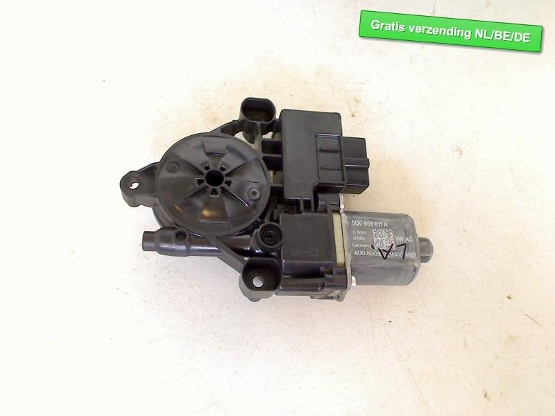 MOTEUR LEVE VITRE ELECTRIQUE ARRIÈRE GAUCHE (5Q0959811), Arrière, Auto-Union-Straße  1,
85057  Ingolstadt, DE, Info@audi.de, Audi