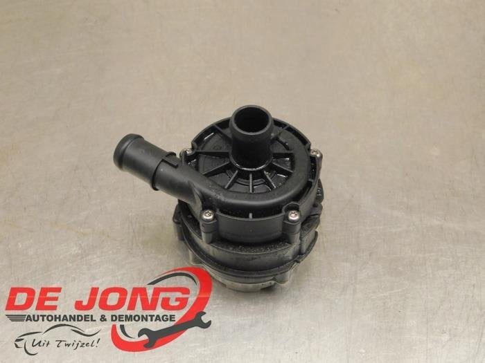 Waterpomp van een Volkswagen Multivan T7, Gebruikt, -, Volkswagen, -