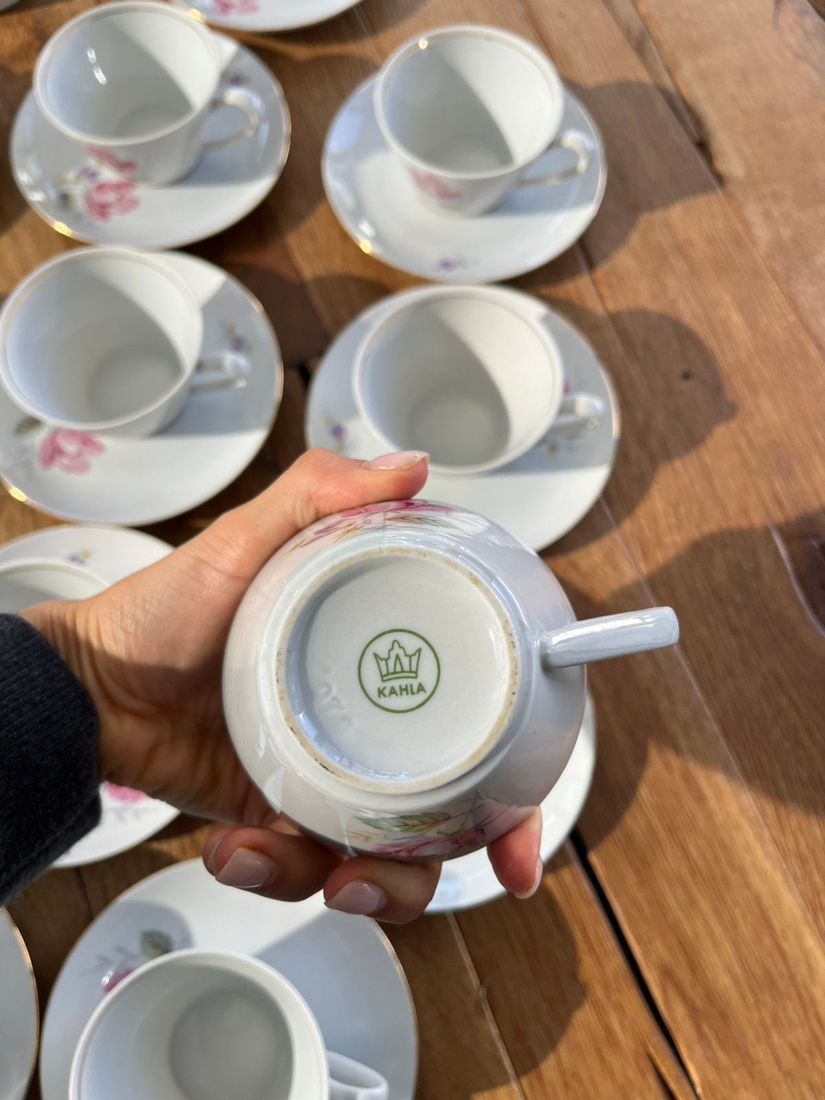 Vintage Kahla koffieservies met bloemmotief en goudrand, Antiek en Kunst, Ophalen