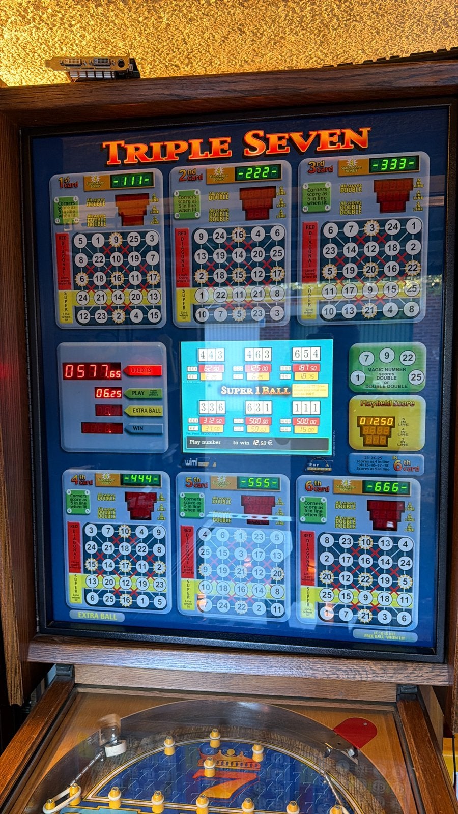 Bingokast, Verzamelen, Euro, Ophalen, Gebruikt, Met sleutels
