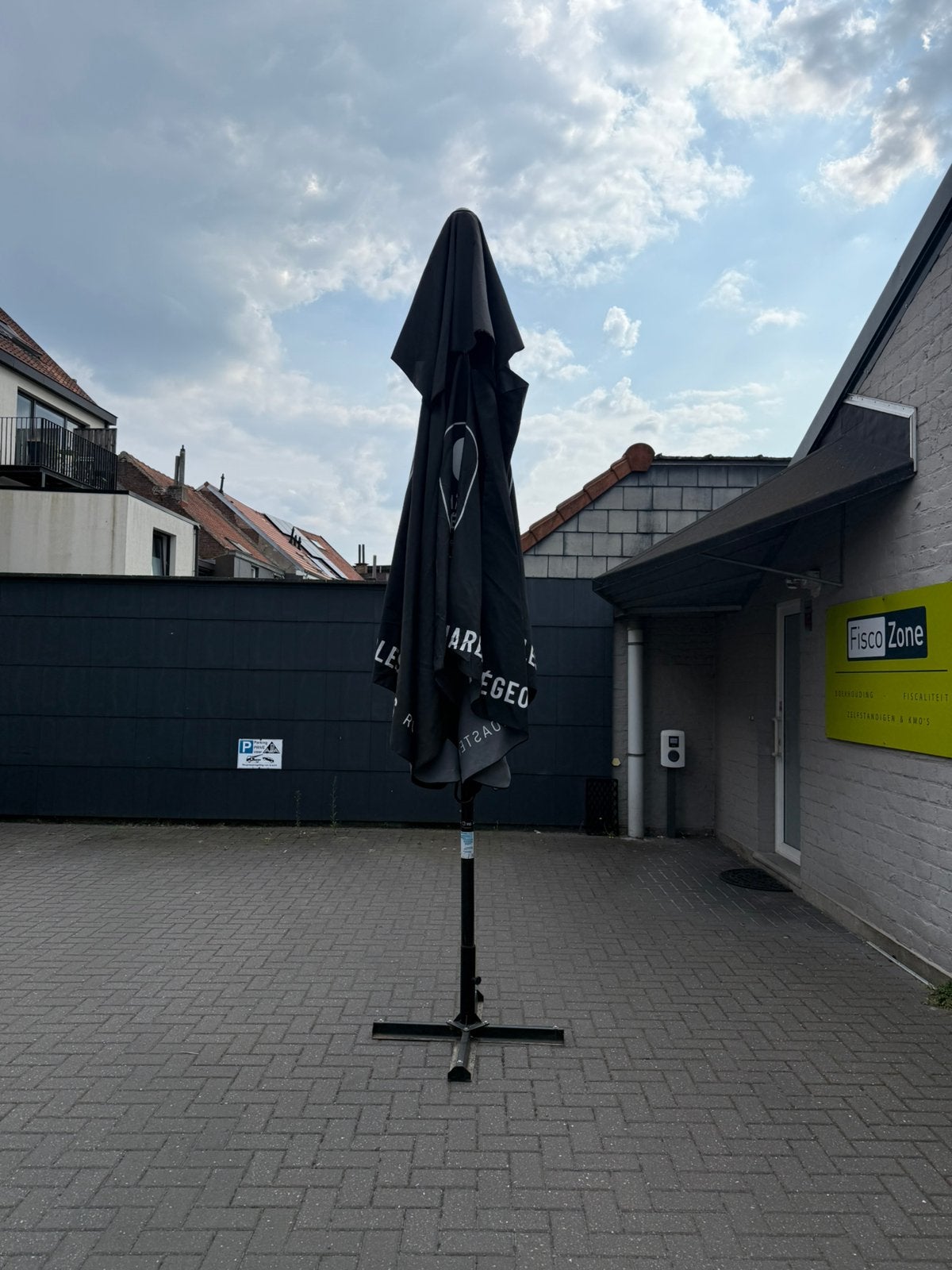 1grote parasol, Ophalen, Gebruikt, 3 tot 4 meter, Stokparasol