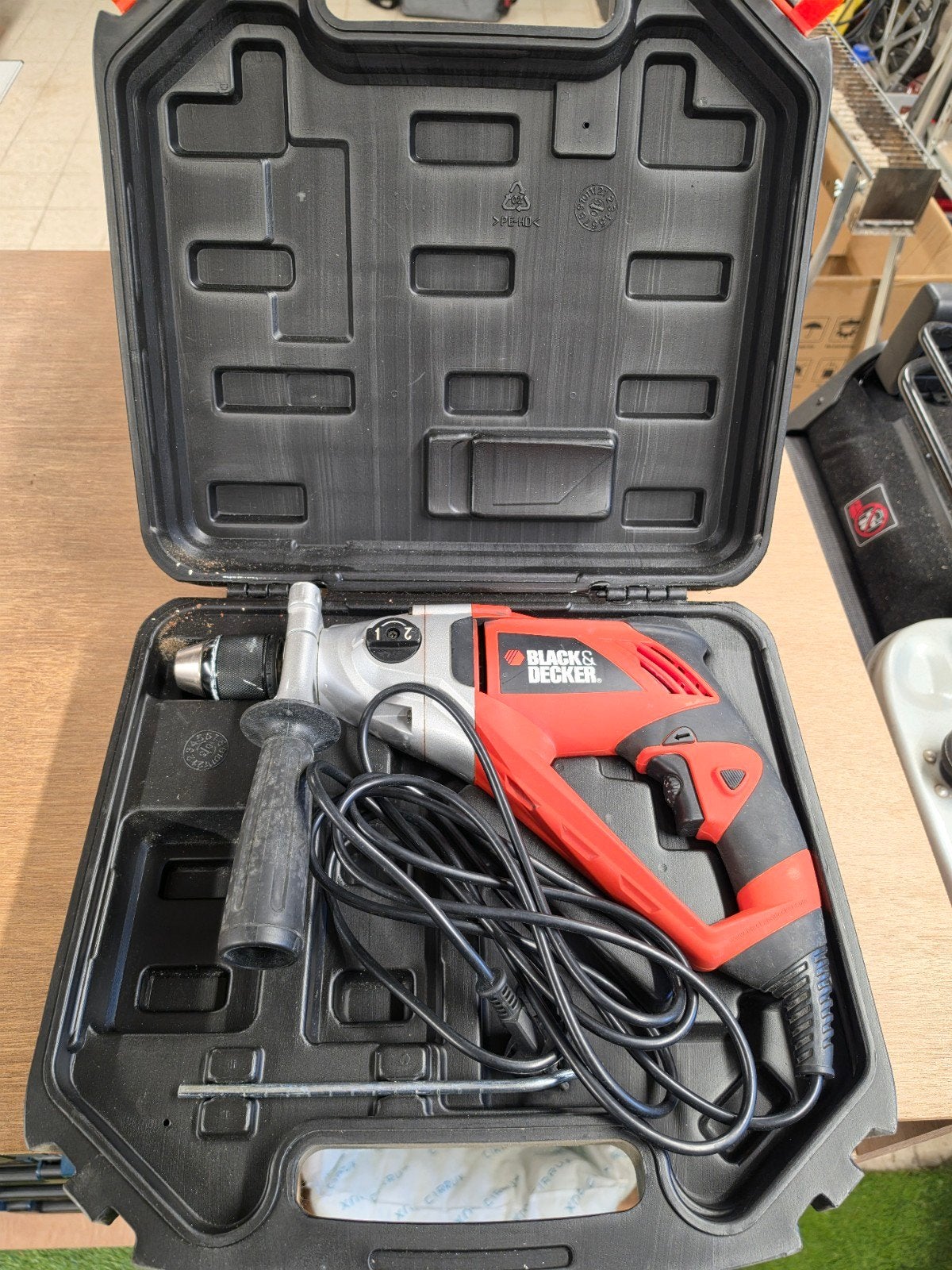 Klopboormachine Black & Decker, Ophalen