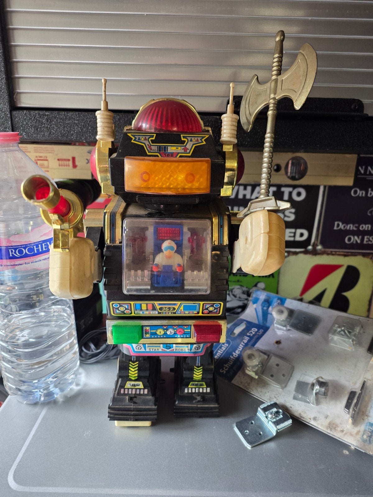 Star proto robot 1985, Ophalen
