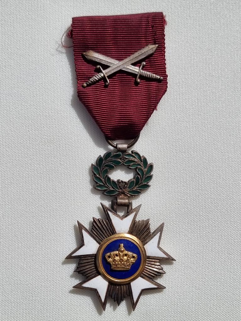 Ridderkruis in de Kroonorde met zwaarden, Verzamelen, Militaria | Algemeen, Ophalen of Verzenden, Overige soorten, Lintje, Medaille of Wings