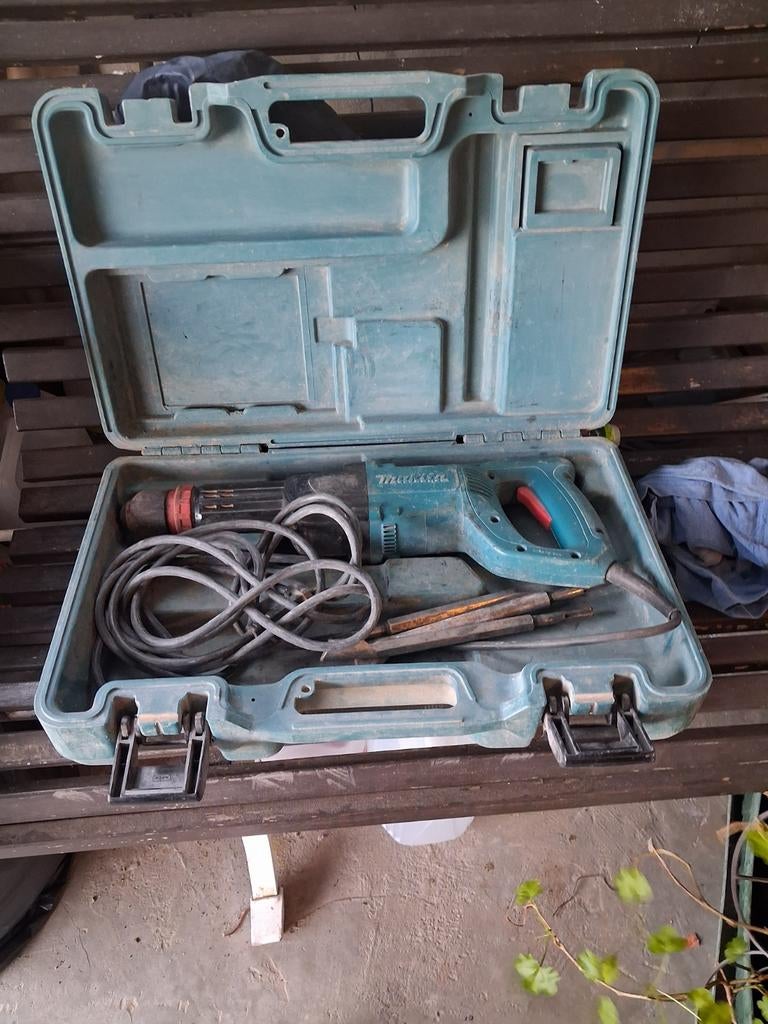 Makita beitel  machine, Ophalen