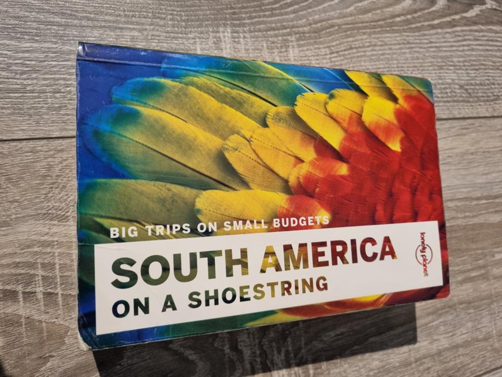South America on a Shoestring (Engels), Boeken, Studieboeken en Cursussen, Ophalen of Verzenden, Gelezen, Diverse auteurs