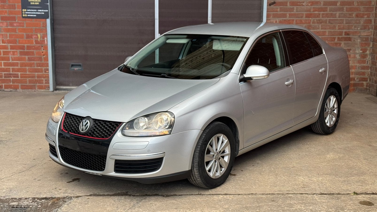 Vw Jetta 1.6TDI HIGHLINE 2010 235.000Km, Autos, Entreprise, 5 portes, 105 kW, Diesel
