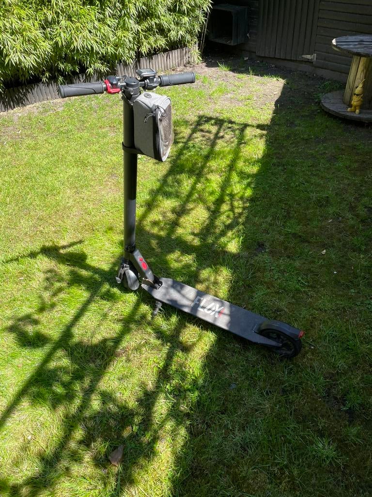 Electrische step, Fietsen en Brommers, Steps, Ophalen, Gebruikt, Elektrische step (E-scooter)