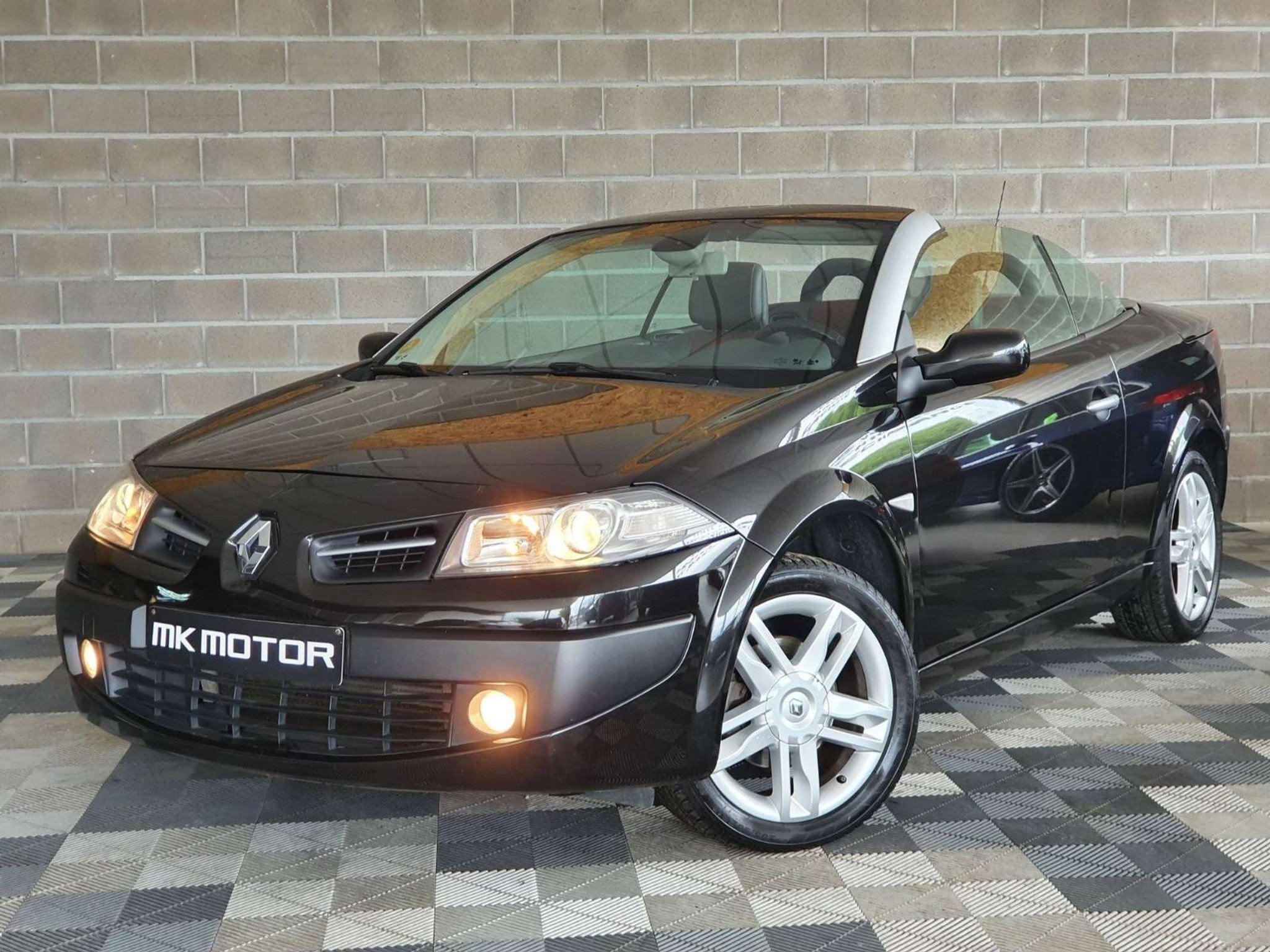 Renault Mégane 🟢1.5 DIESEL 106CV - 1ER MAIN - CARIOLET -, Autos, Renault, Cuir, Achat, https://public.car-pass.be/vhr/74a196ea-533a-4216-aaed-0cfad0f237dd