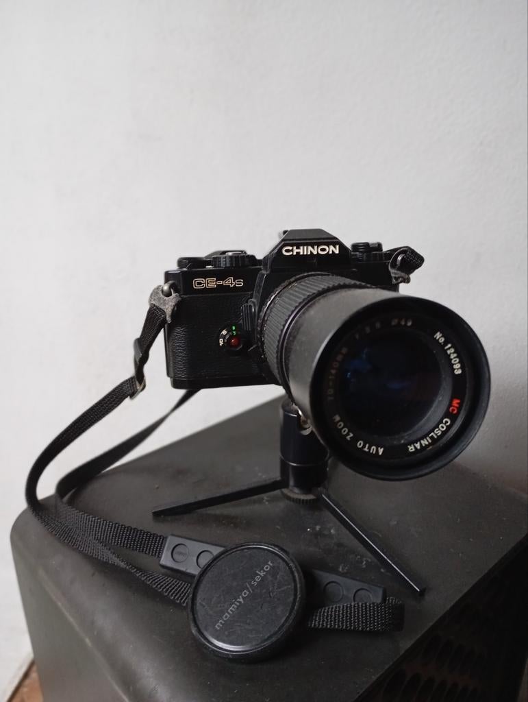 Réflex Chinon CE-4s Vintage + objectif zoom coslinaire MC 70, Enlèvement ou Envoi