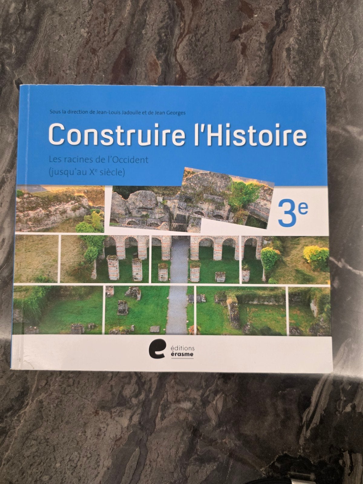 Construire l'histoire 3, Livres, Enlèvement, Histoire