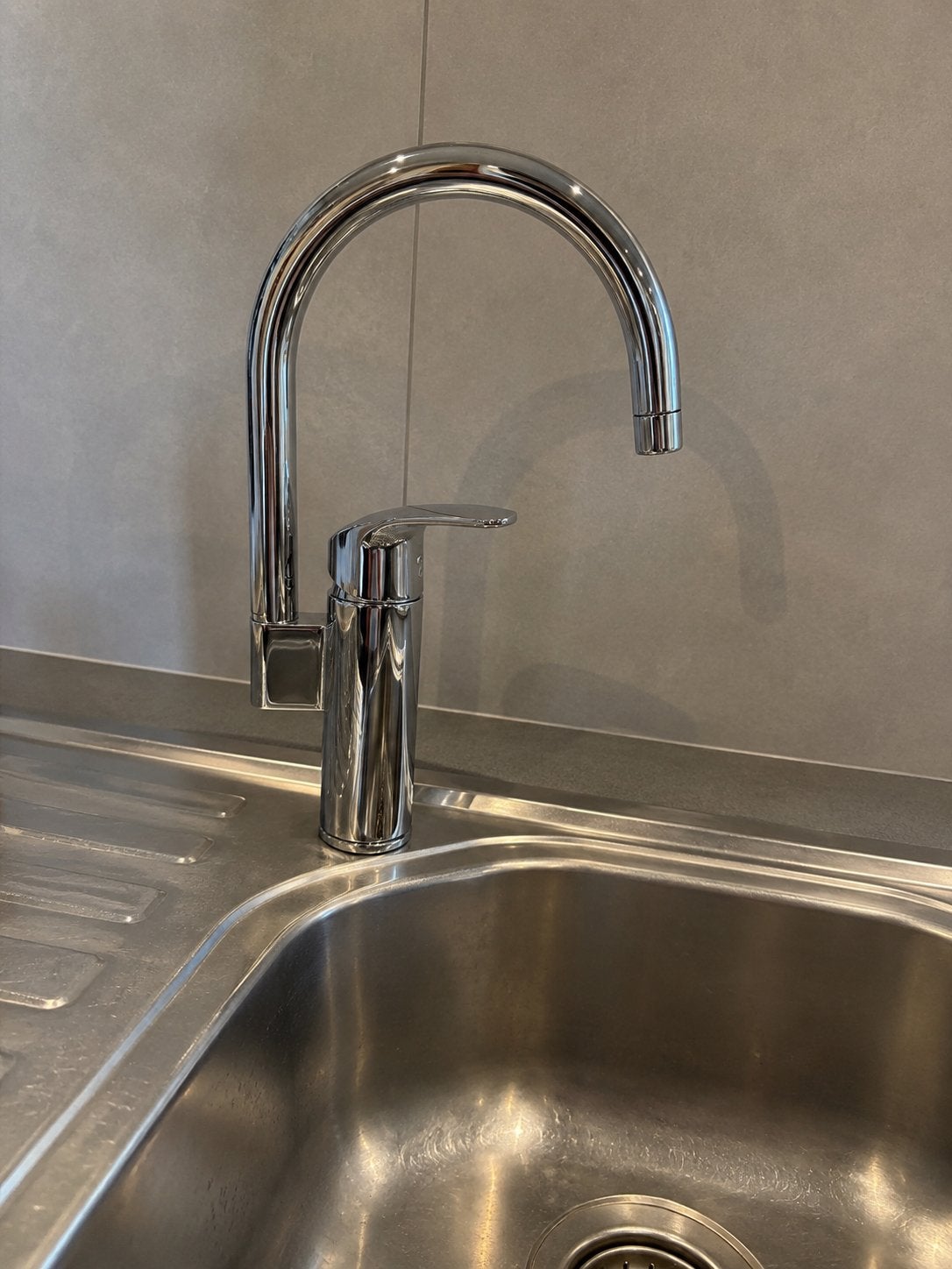 Mitigeur de cuisine Hansgrohe – Très bon état, Enlèvement, Comme neuf, Chrome, Robinet