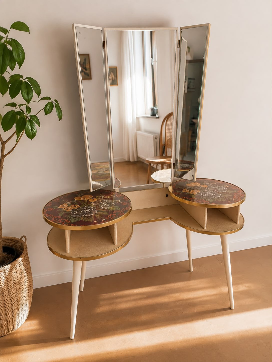 Vintage kaptafel met drieluik spiegel & bloemenmotief, Ophalen, Gebruikt