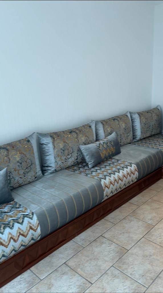 Banque marocaine, Enlèvement, Comme neuf