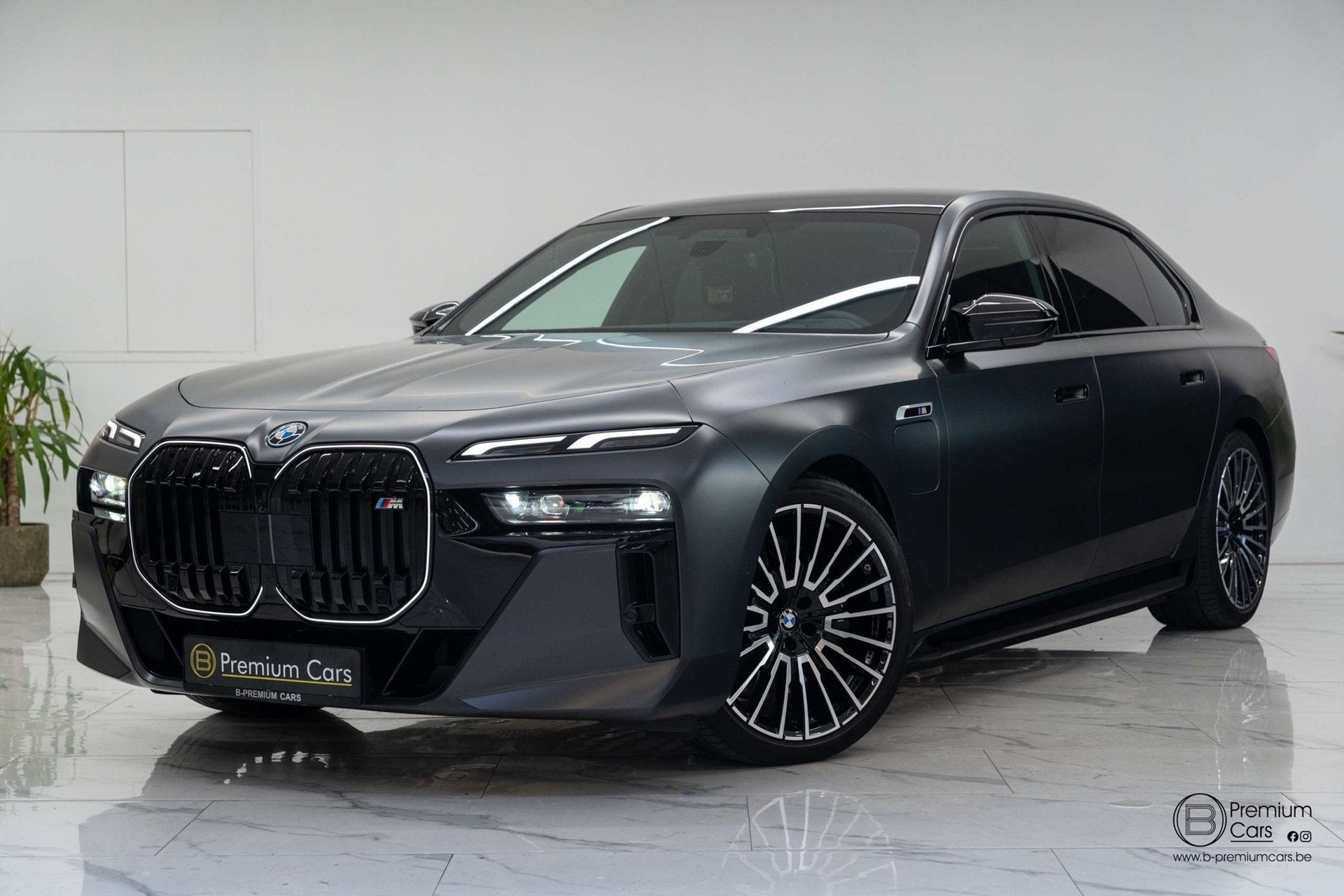 BMW 760 xDrive Individual! FULL OPTIONS! Black pack!, Auto's, Automaat, Gebruikt, 80 g/km, 420 kW