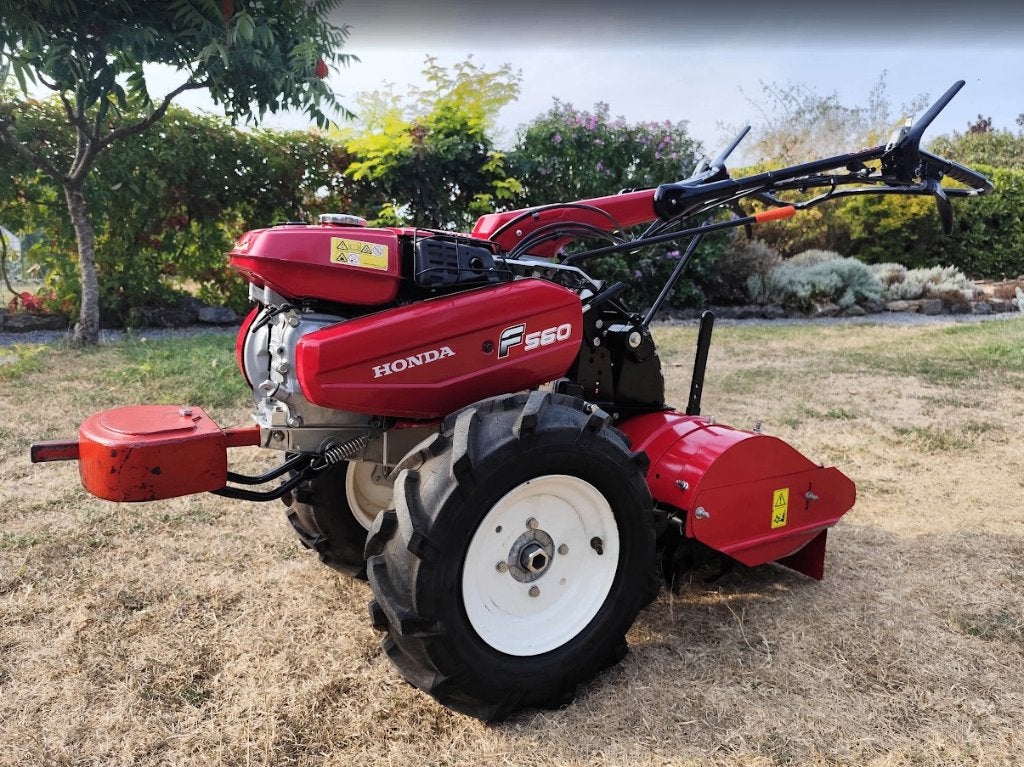 Motoculteur Honda F560 + rotovator + lot accessoires, Enlèvement, Cultures, Labour