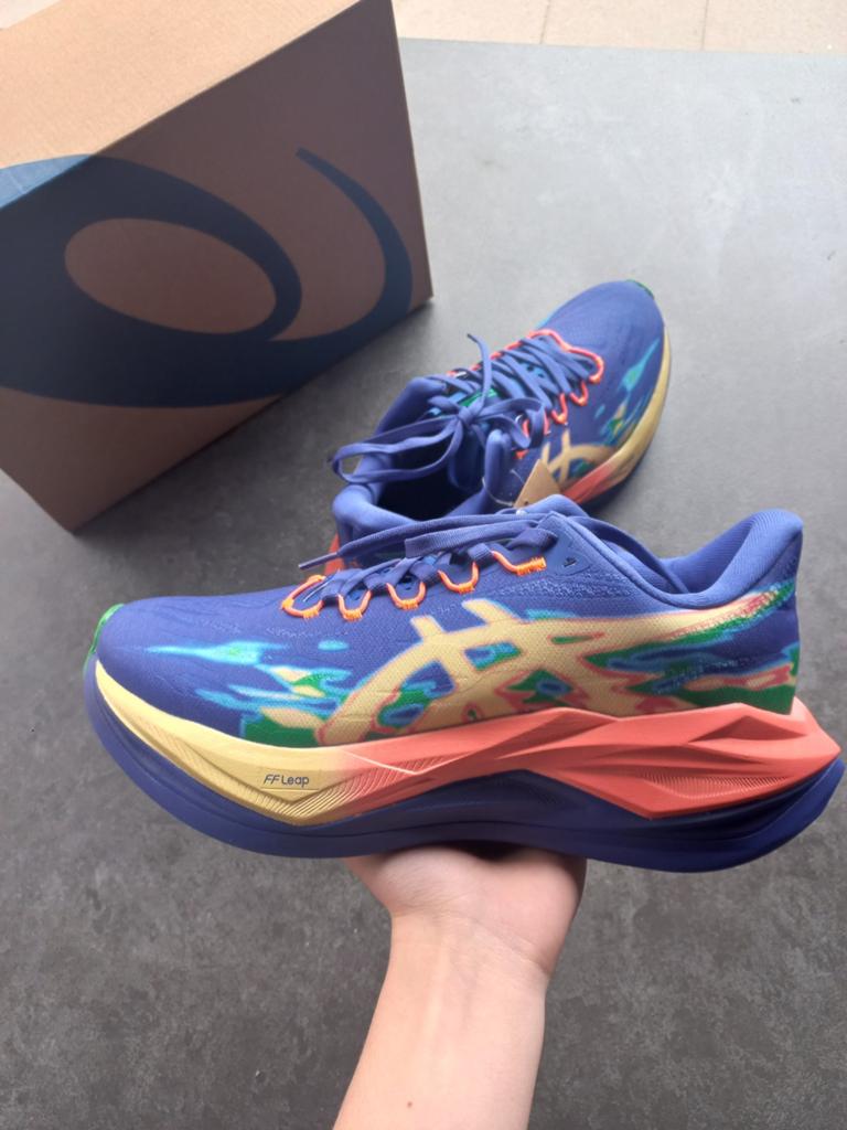 Asics Superblast 3 taille 43,5 | neuf avec boîte et étiquett, Vêtements | Hommes, Chaussures, Neuf, Enlèvement ou Envoi, Chaussures de sport