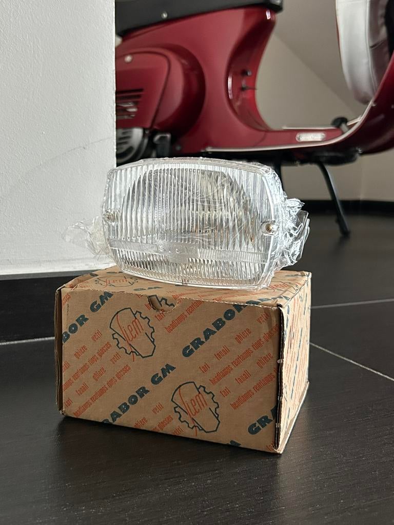 Phare avant vespa 50 special, Enlèvement ou Envoi, Neuf, Pièces Oldtimer ou Ancêtre