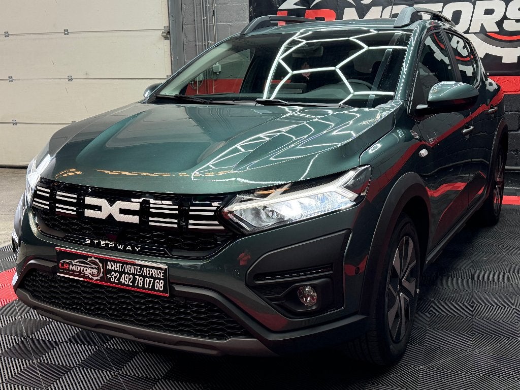** Dacia sandero stepway // 2025 neuve // 4.000km **, Achat, Euro 6, Entreprise, https://public.car-pass.be/vhr/56ca2de5-390b-4a26-a46d-606fd8120182