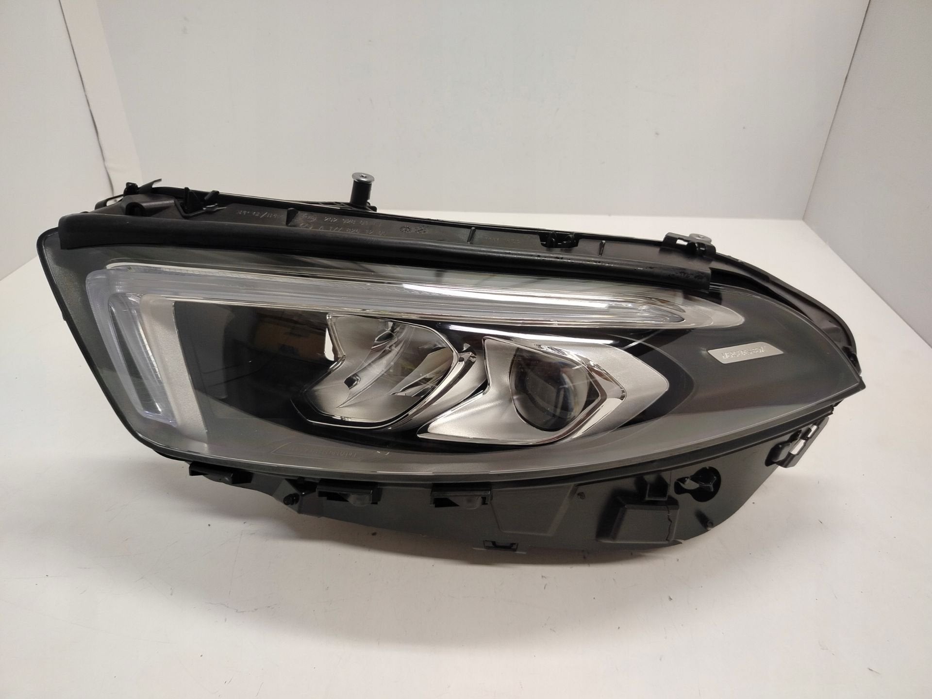 Mercedes A-Klasa W177 Koplamp Links A1779064703, Gebruikt, Mercedes-Benz AG, Mercedes-Benz, Mercedesstrasse 120
70372  Stuttgart, DE