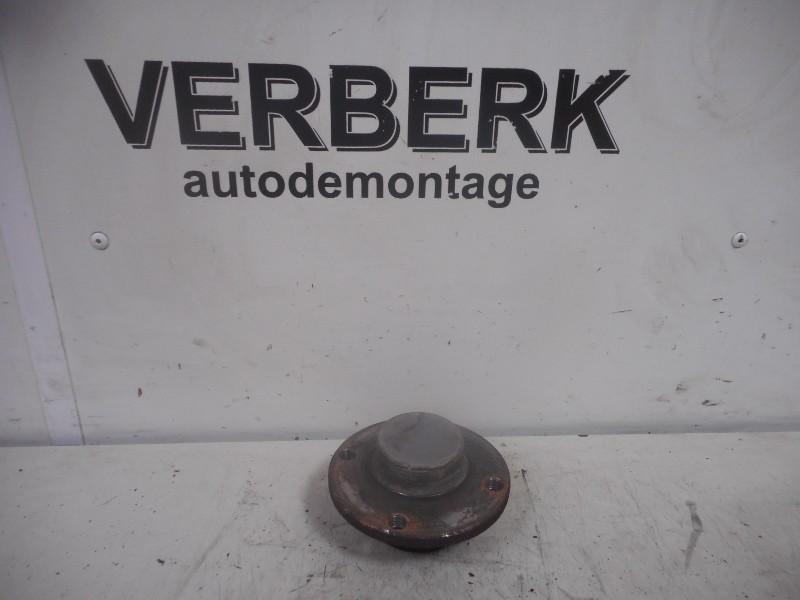 MOYEU DE ROUE ARRIÈRE DROIT Volkswagen Polo III (6N2), Autos : Pièces & Accessoires, Utilisé, Volkswagen