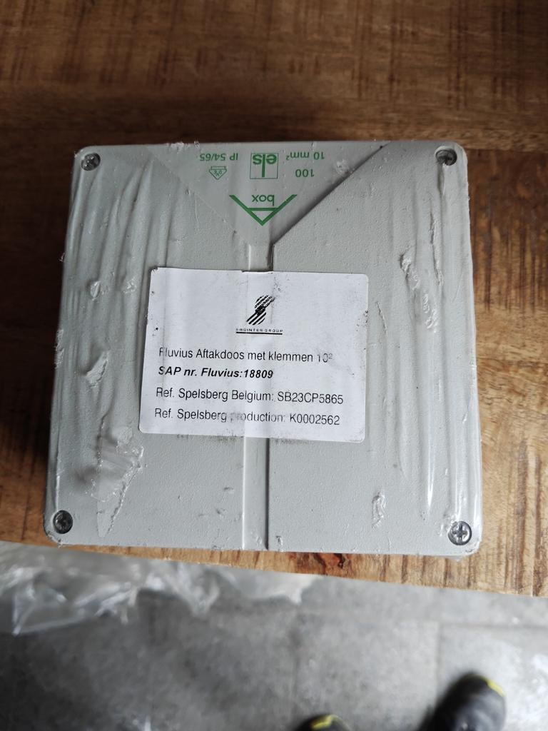 Aftakdoos  met klemmen, Doe-het-zelf en Bouw, Elektriciteit en Kabels, Ophalen