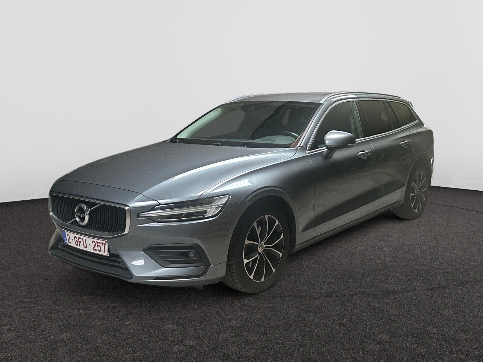 Volvo V60 D3 Mhev Momentum Pro camera/carplay/ heated seats, Autos, Argent ou Gris, Achat, Entreprise, V60