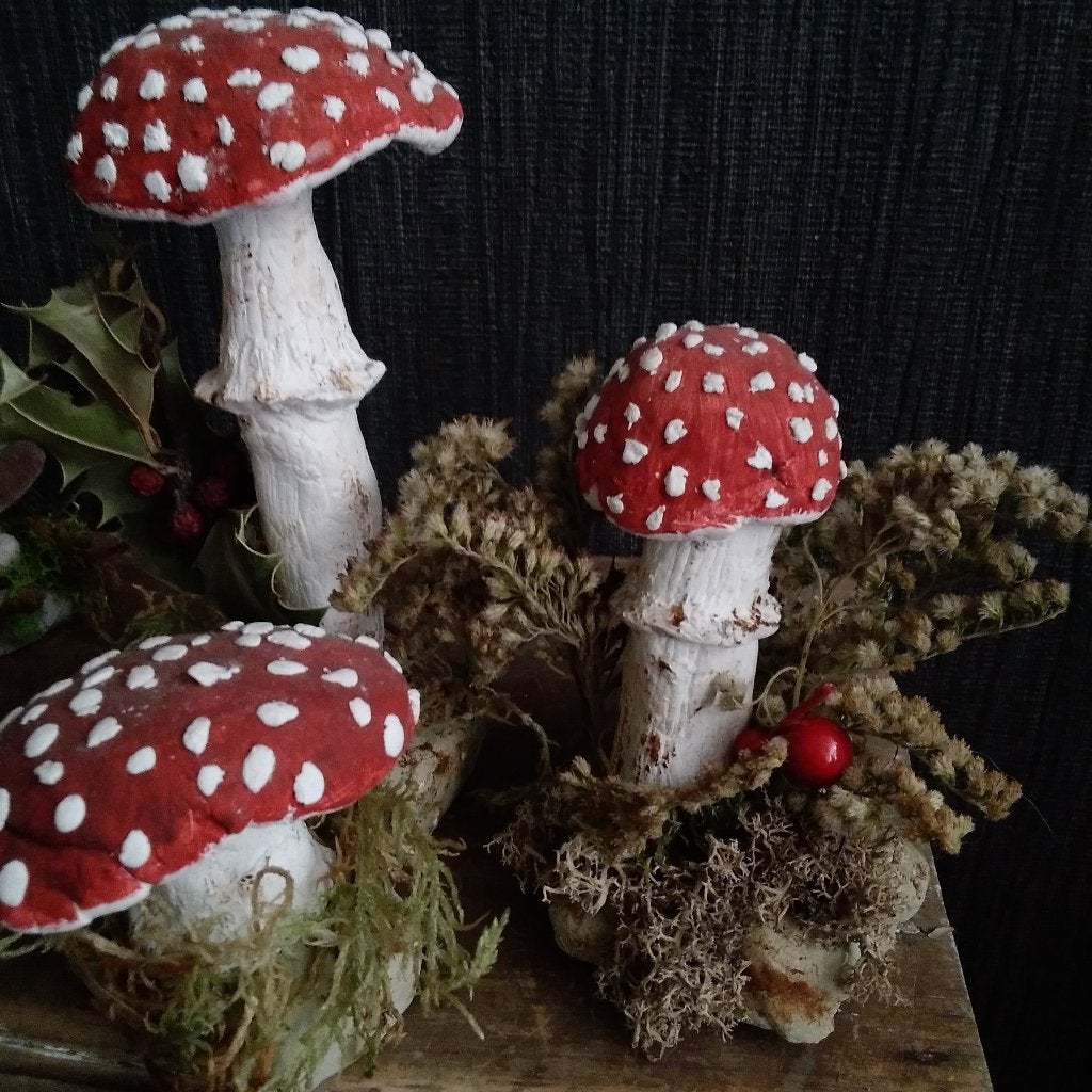 Prachtige set van 3 grote Paddenstoelen in gips, Antiek en Kunst, Verzenden