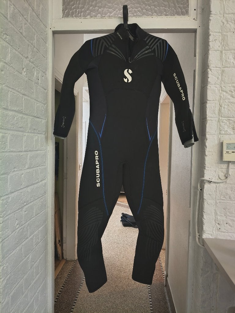 SCUBAPRO DEFINITION 7mm, Sports nautiques & Bateaux, Enlèvement ou Envoi, Comme neuf, Combinaison de plongée