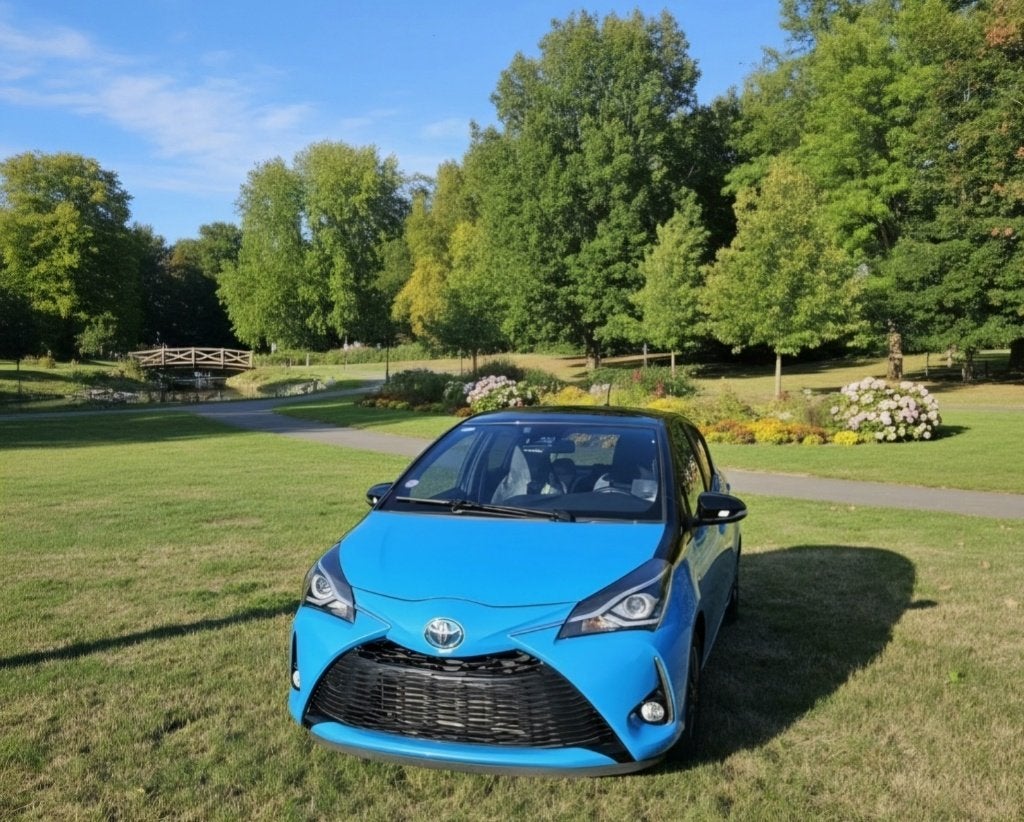 TOYOTA YARIS HYBRID LOUNGE 1.5 - EDITION LIMITE BITONE, Autos, Cuir et Alcantara, Achat, Euro 6, Entretenue par le concessionnaire